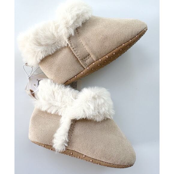 Old Navy Baby Booties 6-12 months Suede Faux Fur Slip On Cozy Light Taupe - Picture 1 of 5